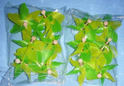 塑料玩具小風(fēng)車 裝飾禮品與插枝的多元化選擇