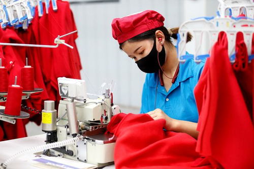 組圖菏澤 扶貧車(chē)間 讓6000余名貧困群眾家門(mén)口脫貧增收